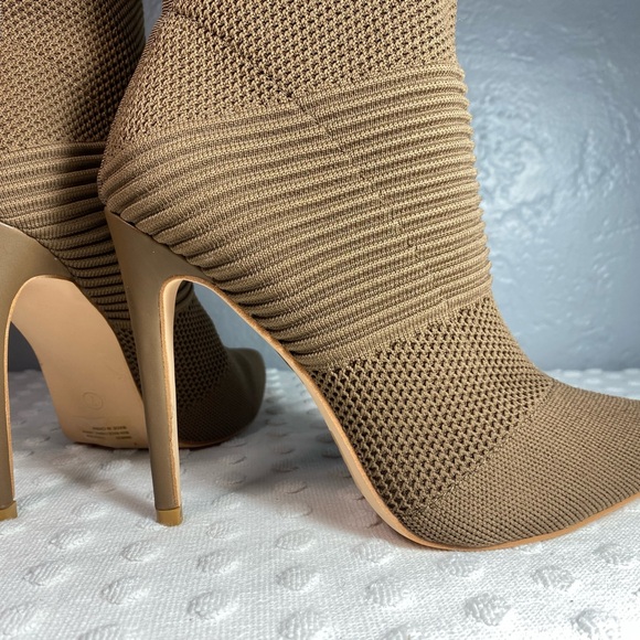 Cape Robbin Chantria Women's Sock Bootie Tan - Picture 13 of 16